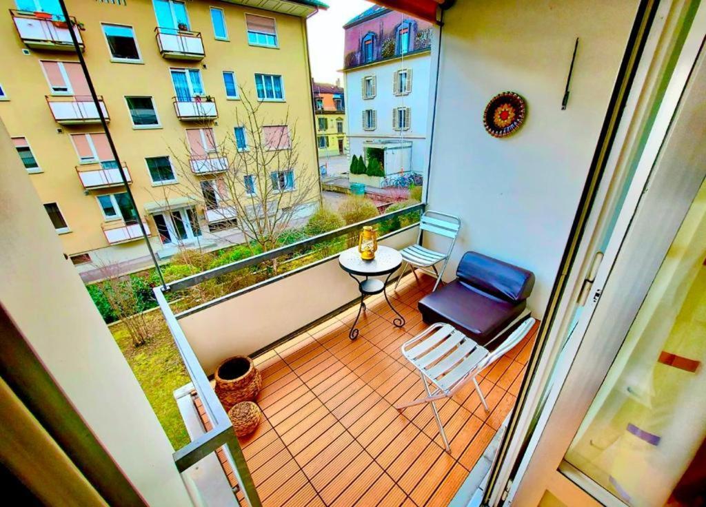 Large Apartment Bern City Centre Экстерьер фото